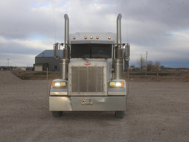 2006-peterbilt-379x-image-4