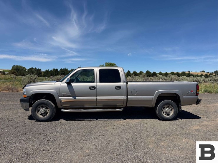 2002-chevrolet-silverado-2500hd-image-4