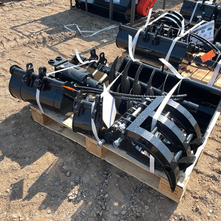 #18381 • Unused 2026 AGT Mini Excavator Attachments (Princeton, MN)