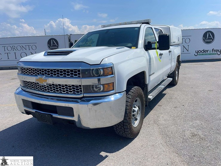 2019-chevrolet-silverado-2500hd-image-1