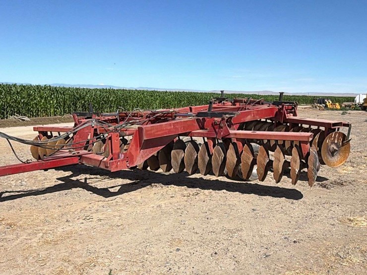 case-ih-770-image-34