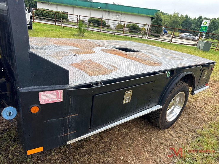 2014-ram-4500-heavy-duty-flatbed-truck-image-11