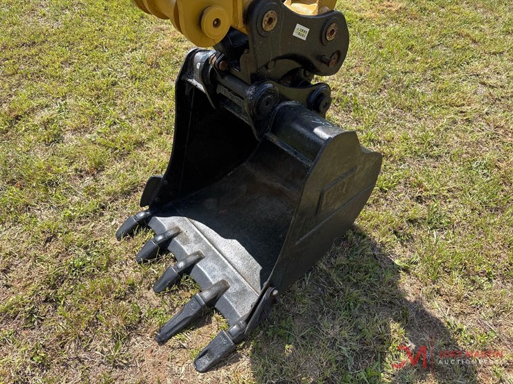 caterpillar-305.5e2-image-12