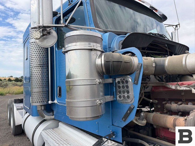2007-kenworth-w900-image-45