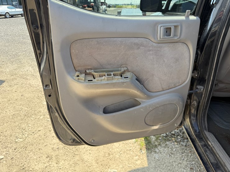 2003-toyota-tacoma-image-25