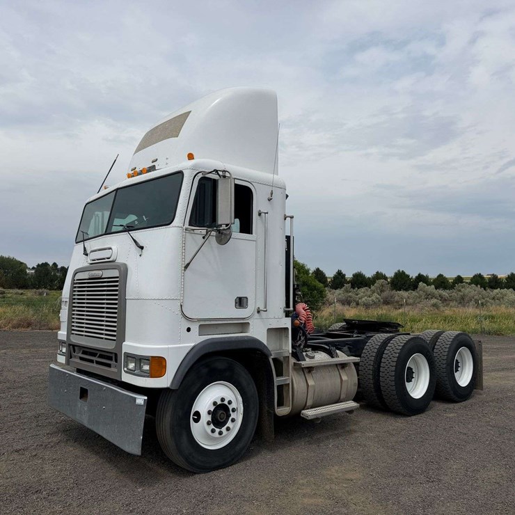 1997 Freightliner FLB High COE Tractor Truck