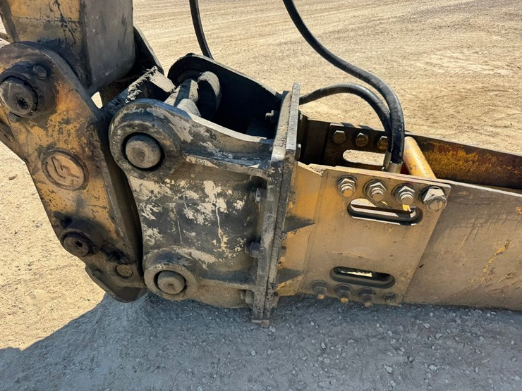 deere-230-lc-image-47