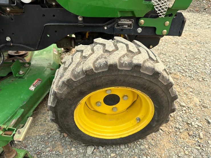 2014-john-deere-2025r-image-38