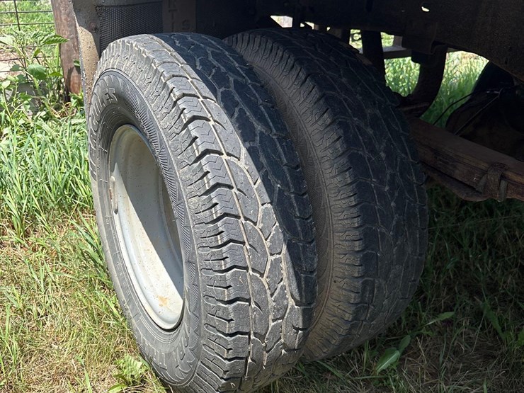 1999-ford-f250-xl-image-37