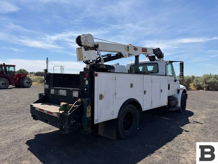 2003-international-durastar-4200-image-3