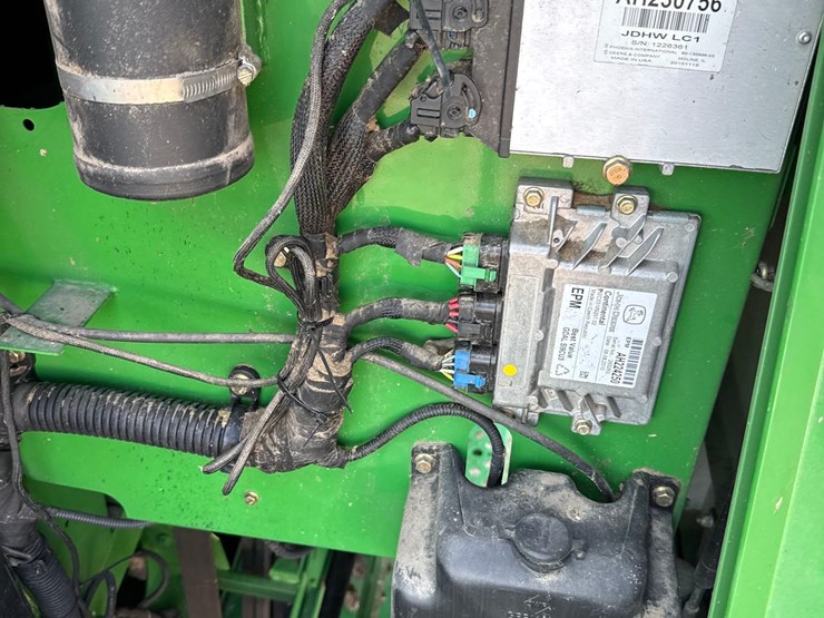 2011-john-deere-9770-sts-image-65