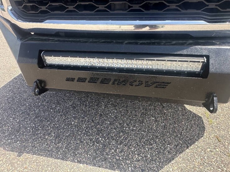 2022-dodge-3500-image-17