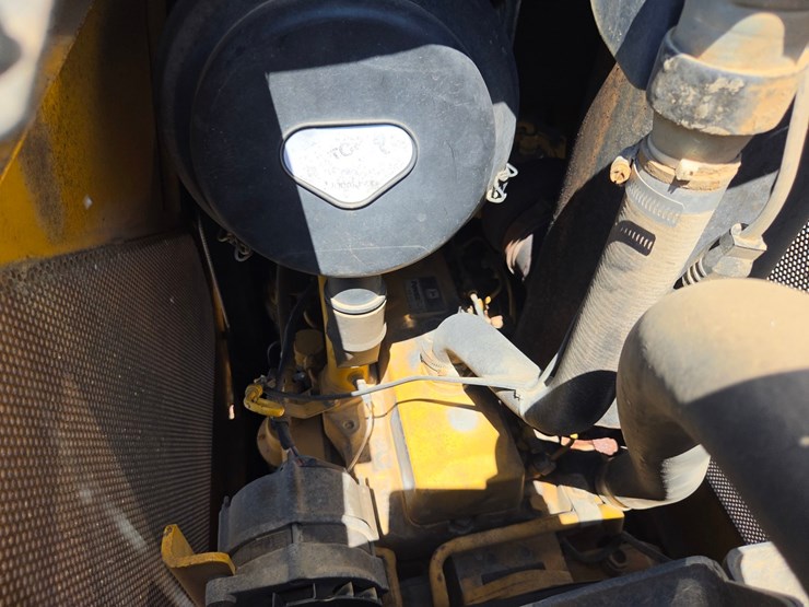 deere-650h-lt-image-18