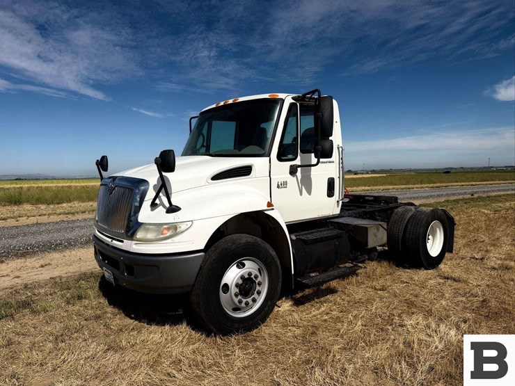 2006-international-durastar-4400-image-3