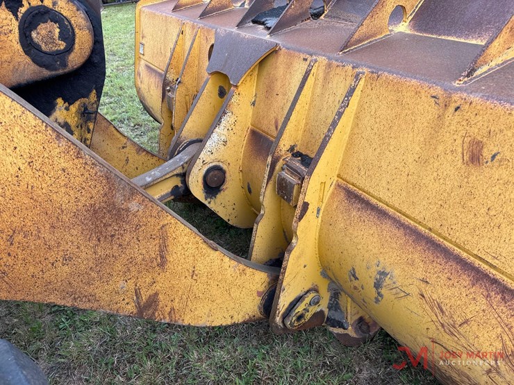 2017-komatsu-wa470-8-image-10