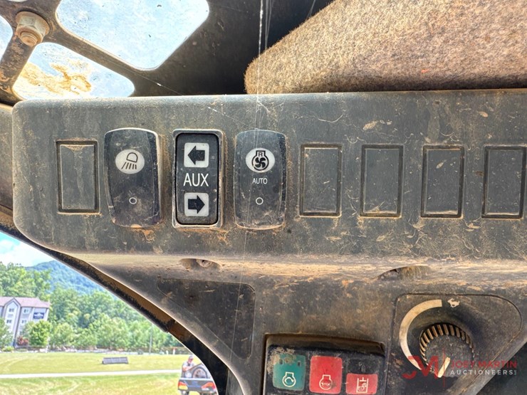 2024-deere-331g-image-20