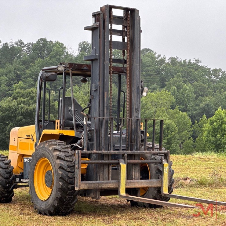 2018 JCB 940