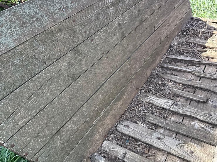 30-inch-x-11ft-portable-wooden-loading-chute-image-14