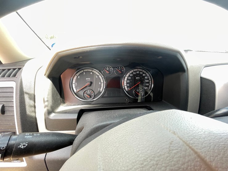 2011-dodge-1500-image-47