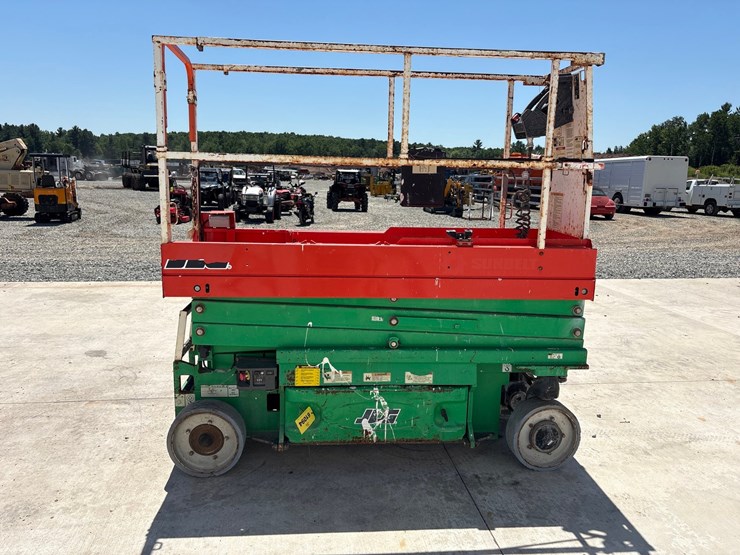 2016-jlg-2032es-image-6