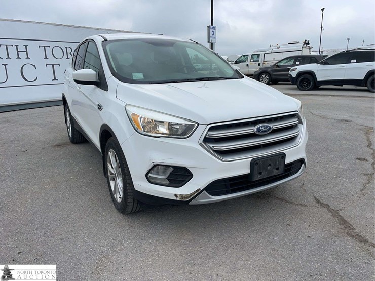 2017-ford-escape-image-3