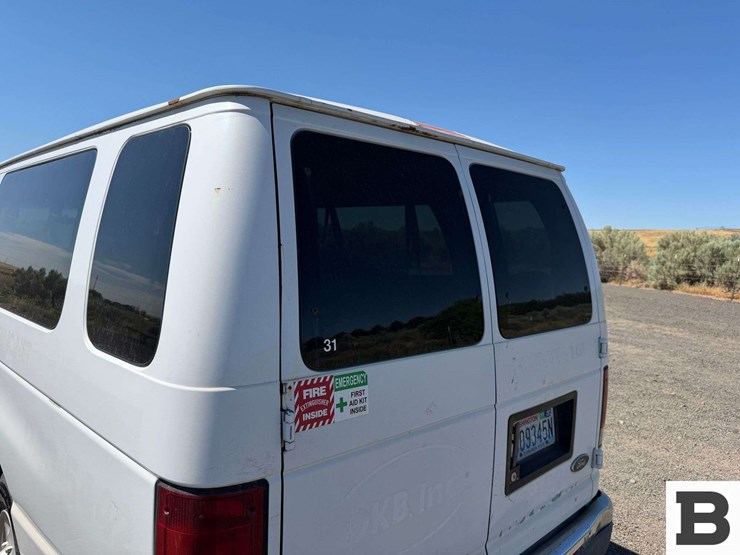 2003-ford-econoline-350-image-14