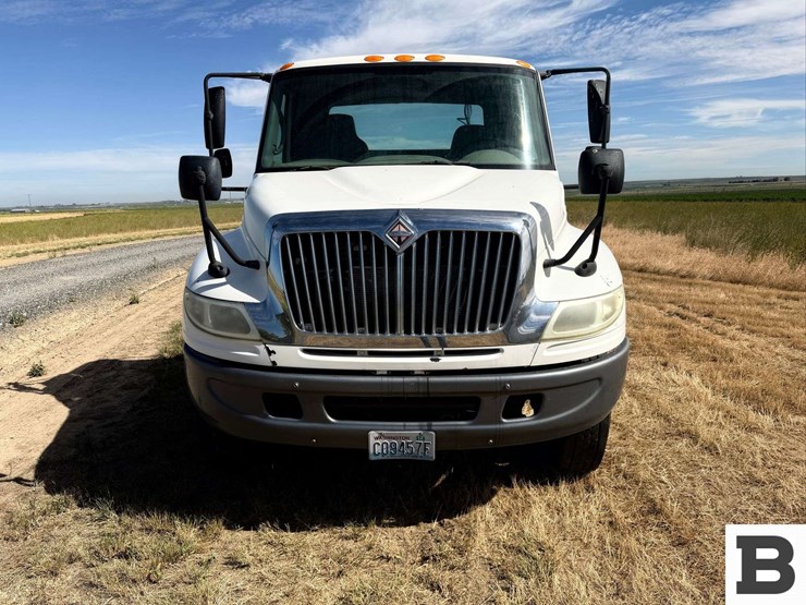 2006-international-durastar-4400-image-10