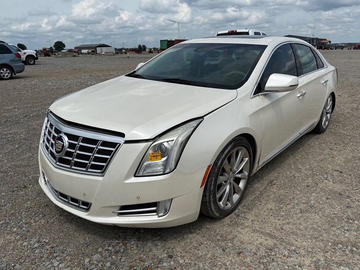 #48220-•-2013-cadillac-xts-sedan-2g61r5s39d9103334-inv#-48220-image-1