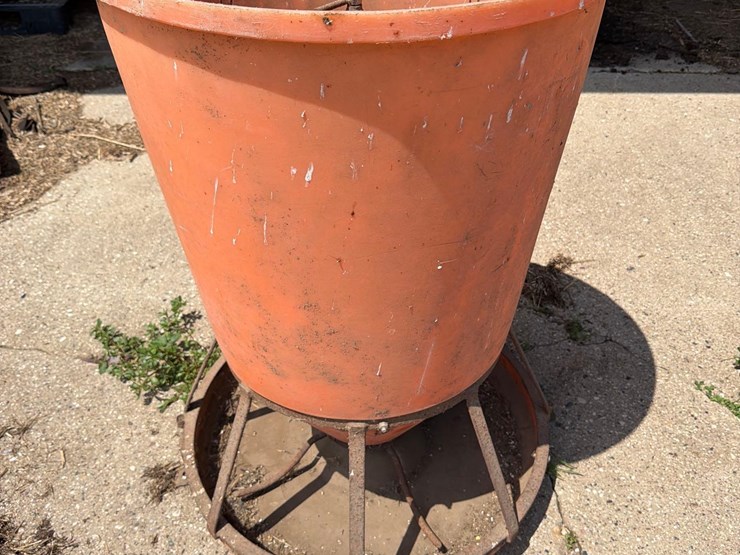 sioux-hog-feeder-image-2