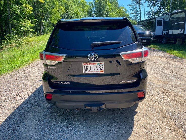 2016-toyota-highlander-image-6
