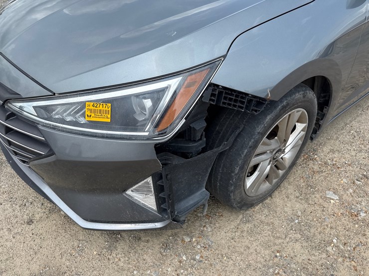 #42717-•-2019-hyundai-elantra-sedan-kmhd84lf4ku743043-inv#-42717-image-4