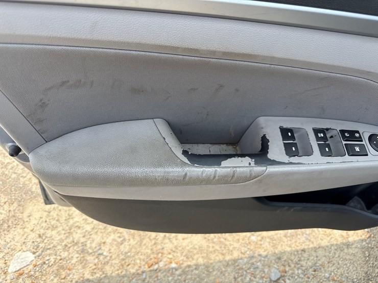 #42717-•-2019-hyundai-elantra-sedan-kmhd84lf4ku743043-inv#-42717-image-29