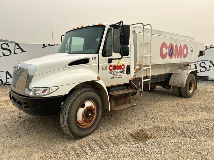 2004-international-durastar-4300-image-1