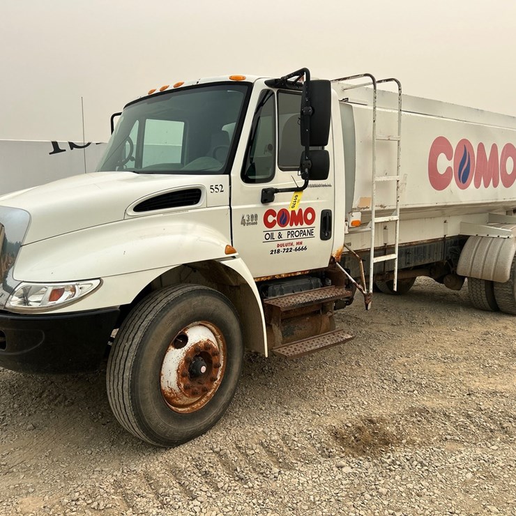 2004 INTERNATIONAL DURASTAR 4300