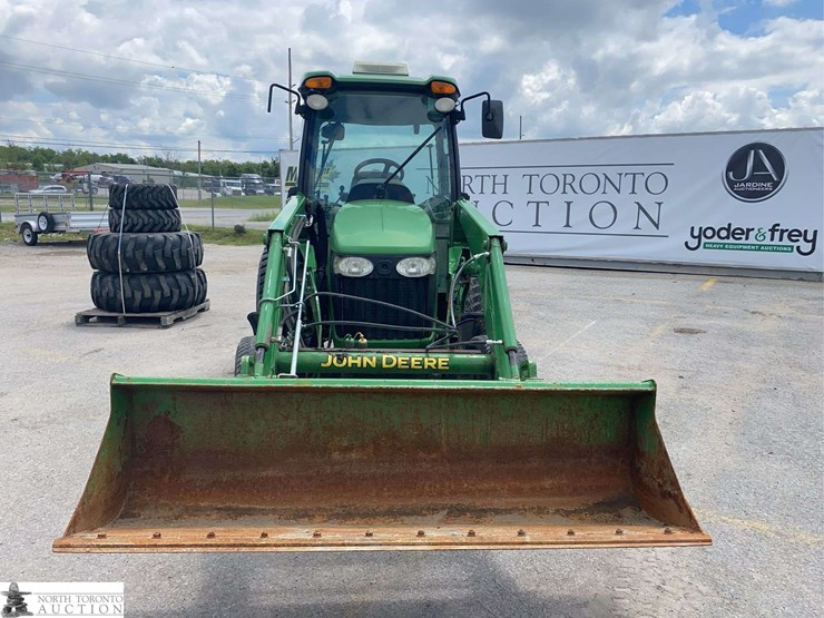 2010-john-deere-4520-image-2