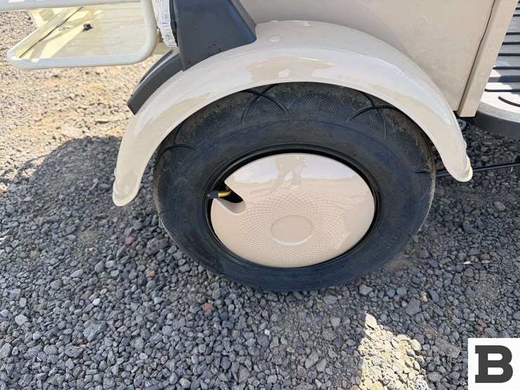 2026-sdlanch-irgc40-mini-golf-cart-image-9