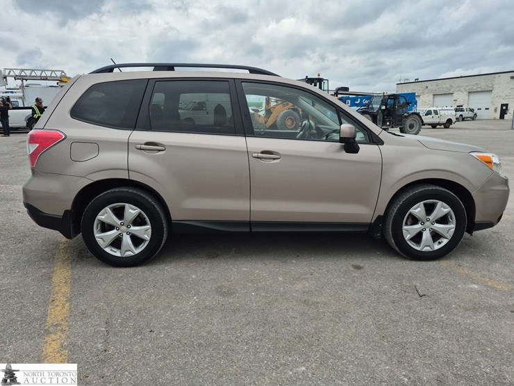 2015-subaru-forester-image-4