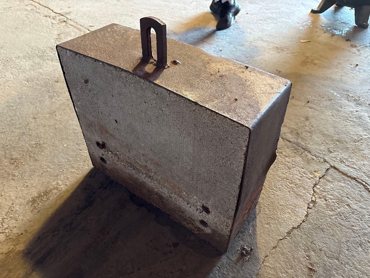 cement-front-tractor-weight-image-3