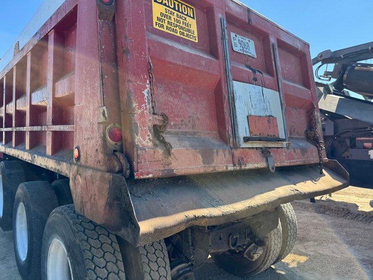 1989-ford-l9000-image-21