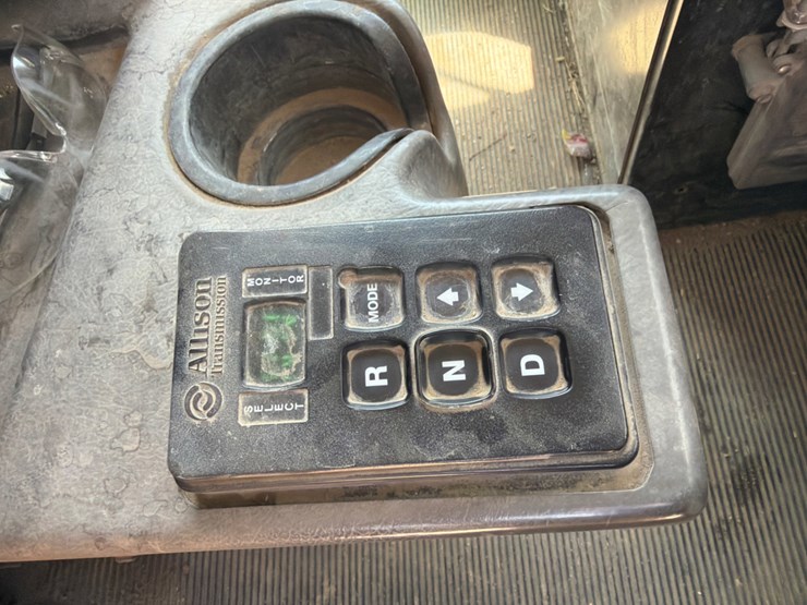 2007-kenworth-t800-image-14