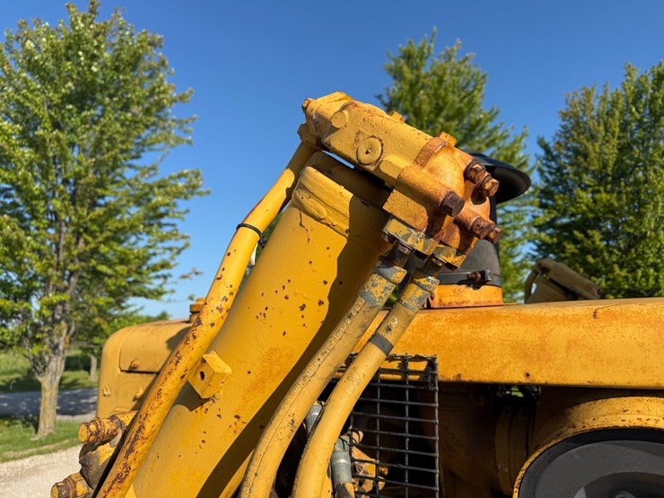 caterpillar-d8h-image-20