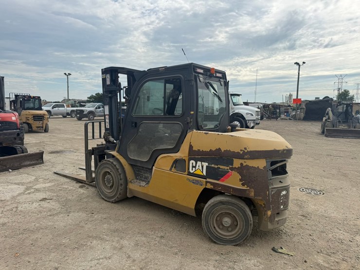 #2090-•-caterpillar-dp55n1-forklift-image-3