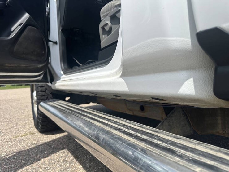 2018-chevrolet-silverado-2500hd-image-11