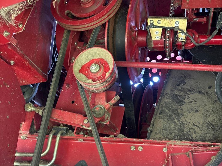 2006-international-2388-axle-flow-combine-image-51
