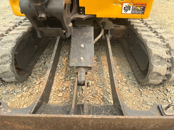 2023-deere-17g-image-20