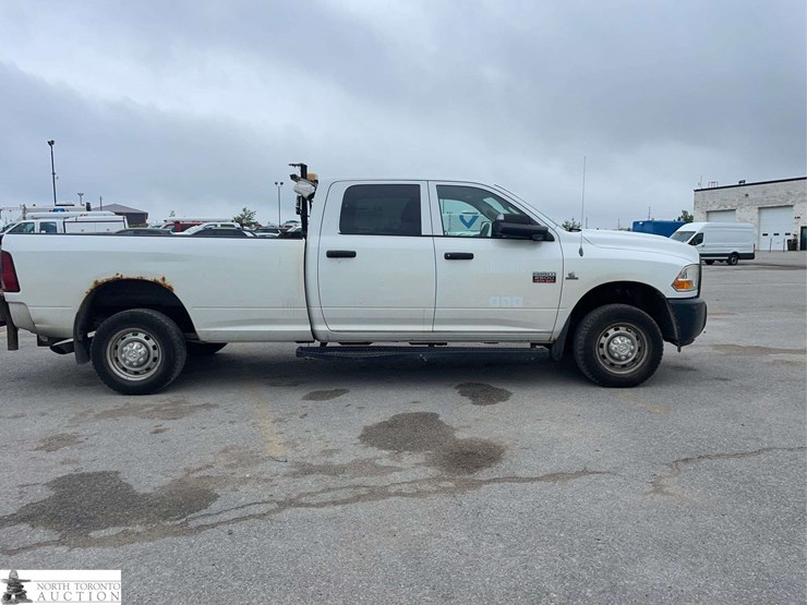 2012-dodge-2500-image-4