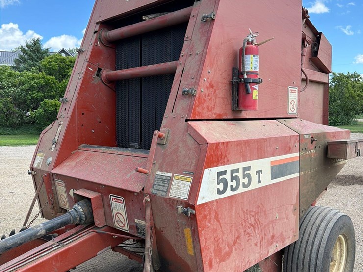 hesston-555t-image-23