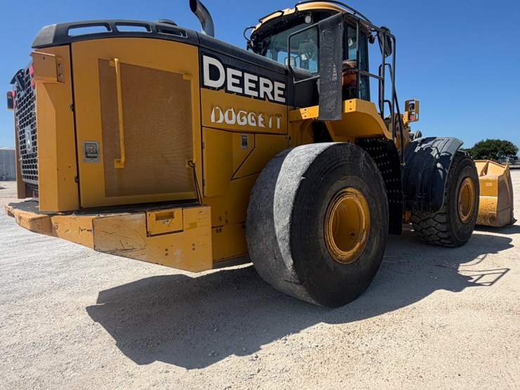2018-deere-744k-image-5