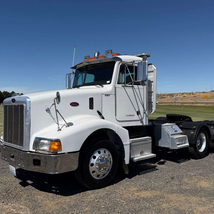 2001 PETERBILT 377