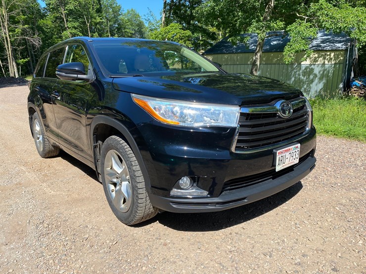 2016-toyota-highlander-image-3
